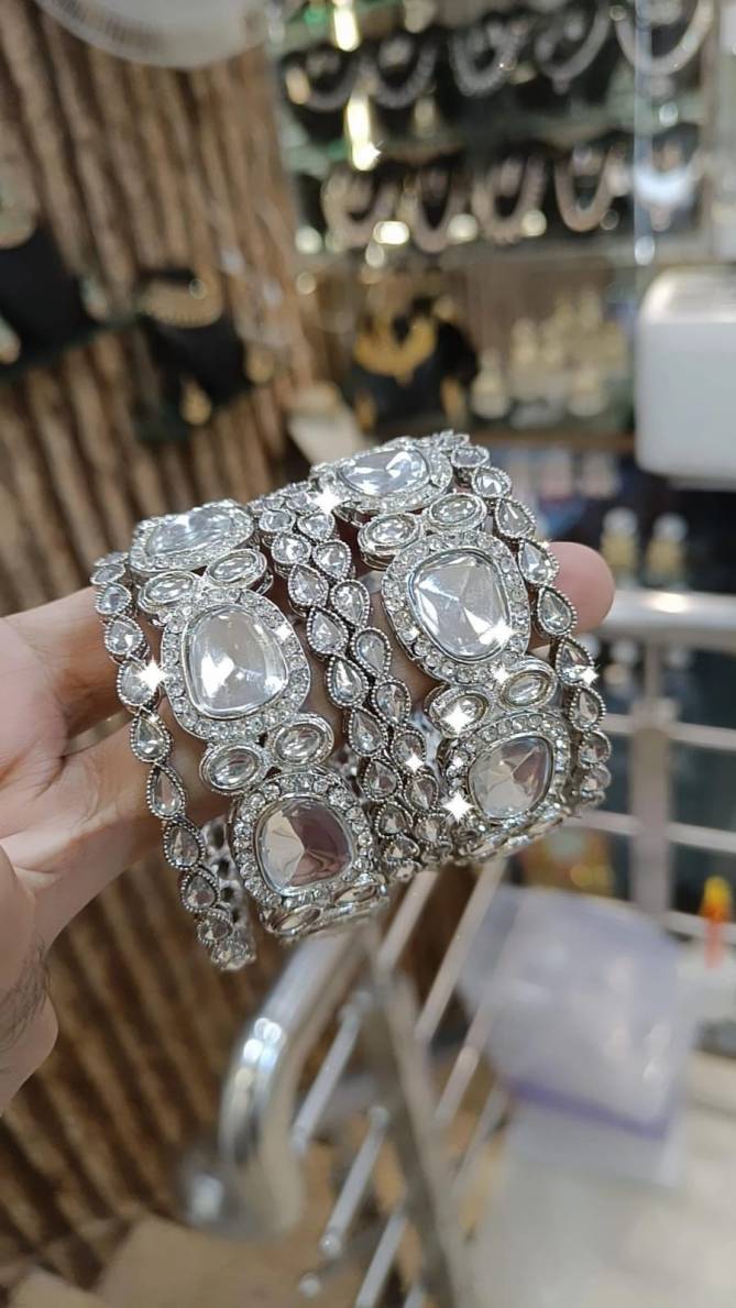 Diamond Chudlo Kundan Jartar Bangles Set Wholesale Online
